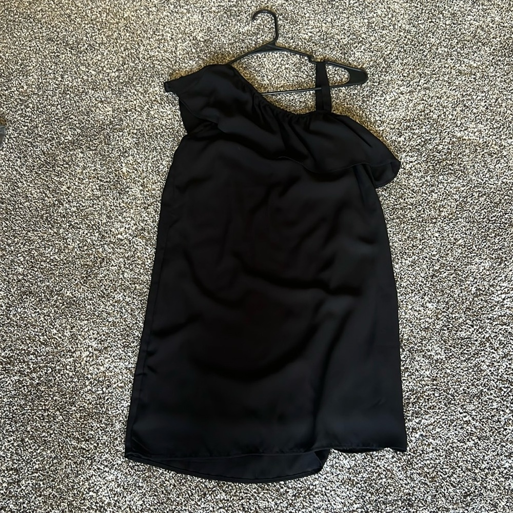 Dr2 one sholder dress in black. Size xs